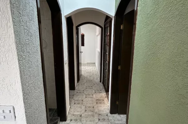 Sobrado 2 dormitórios 1 suíte 3 vagas área de churrasqueira piscina jardim Ipanema