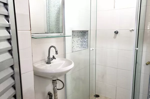 CASA COM 3 DORMITÓRIOS, 1 VAGAS EM PIRITUBA