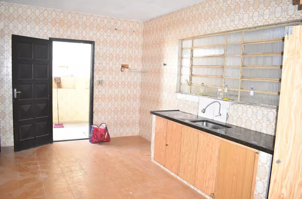 Casa 2 dorm com 1 vaga