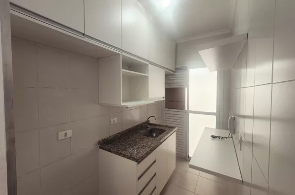 Apartamento padrão para venda e aluguel Vila Marina São Paulo