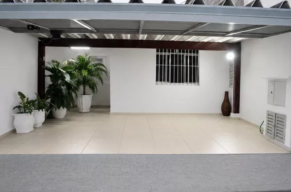 Casa 3 dormitórios e 2 vagas
