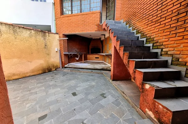 Sobrado 2 dormitórios 1 suíte 3 vagas área de churrasqueira piscina jardim Ipanema