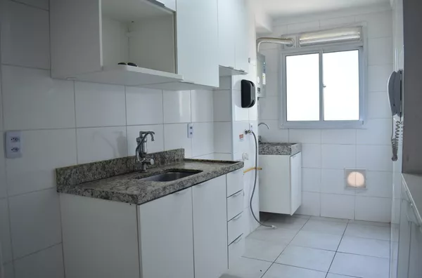 Apartamento com 2 Dormitórios e 1 vaga