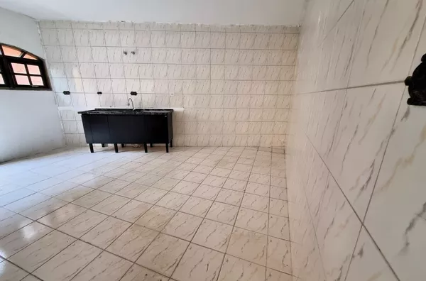 Sobrado 2 dormitórios 1 suíte 3 vagas área de churrasqueira piscina jardim Ipanema