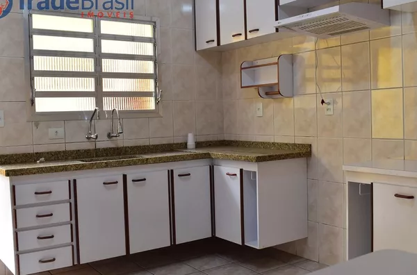 CASA COM 2 DORMITÓRIOS, EDÍCULA E 4 VAGAS EM PIRITUBA