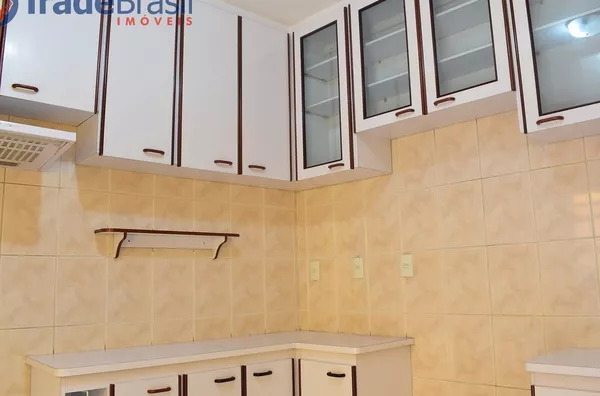 CASA COM 2 DORMITÓRIOS, EDÍCULA E 4 VAGAS EM PIRITUBA