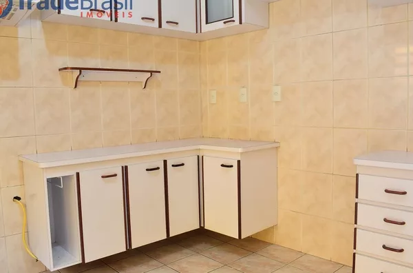 CASA COM 2 DORMITÓRIOS, EDÍCULA E 4 VAGAS EM PIRITUBA