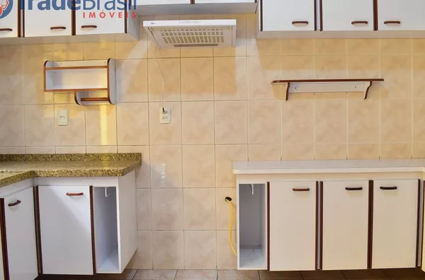 CASA COM 2 DORMITÓRIOS, EDÍCULA E 4 VAGAS EM PIRITUBA