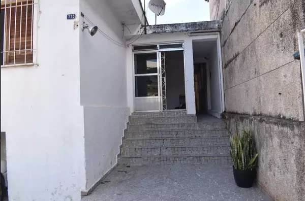 Casa com 2 dormitórios e 1 vaga