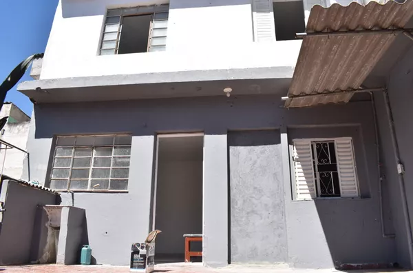 Casa com 2 dormitórios e 1 vaga