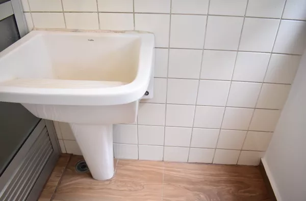 Apartamento com 2 dormitórios e 1 vaga