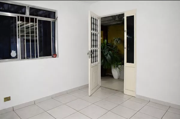 Casa 3 dormitórios e 2 vagas