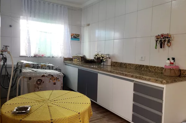 4 CASAS DOCUMENTADAS EM PIRITUBA COM 6 DORMITÓRIOS 6 BANHEIROS E 16 VAGAS 