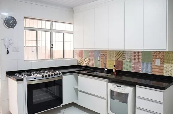 Casa 3 dormitórios e 2 vagas