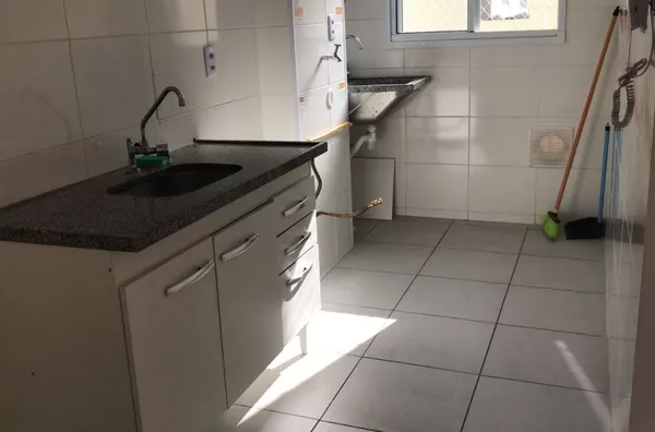 Apartamento com 2 Dormitórios e 1 vaga
