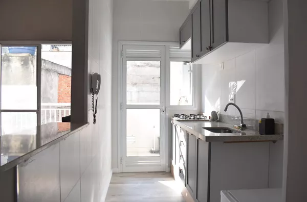 Apartamento com suíte, 2 dorm , 1 vaga e 60 m2