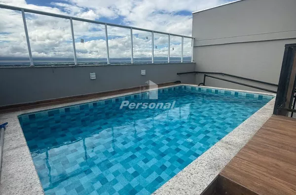 piscina condomínio 