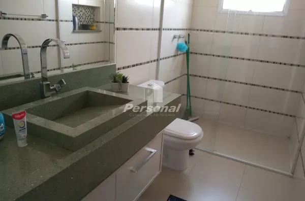 Lindo Sobrado 3 dormitórios sendo 1 suíte Conde Chambord, Taubaté/SP - Foto 4