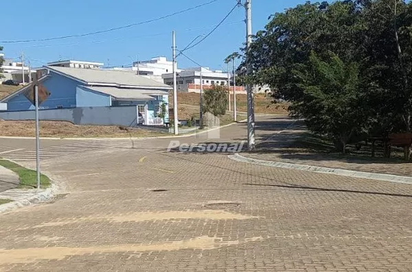 Terreno plano para venda, de frente para o lago, 1384m², Jardim Marlene Miranda, Taubaté - Foto 4