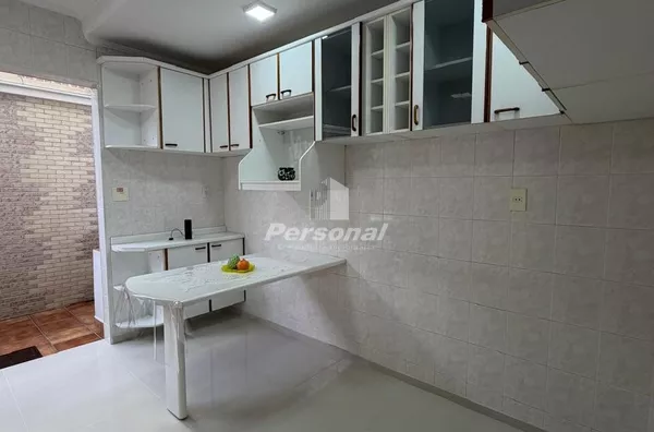 Casa para Venda e Aluguel, com piscina, 4 quartos, Flor do Vale