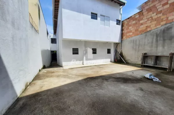 Edícula para aluguel, 1 quarto(s),  Centro, Taubaté