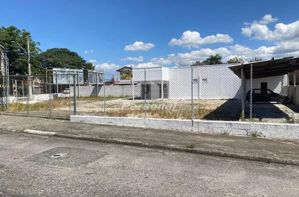 Ponto comercial para venda e aluguel no Independência, Taubaté