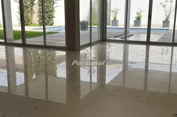 Excelente Sobrado de suítes Condomínio Taubaté Village R6