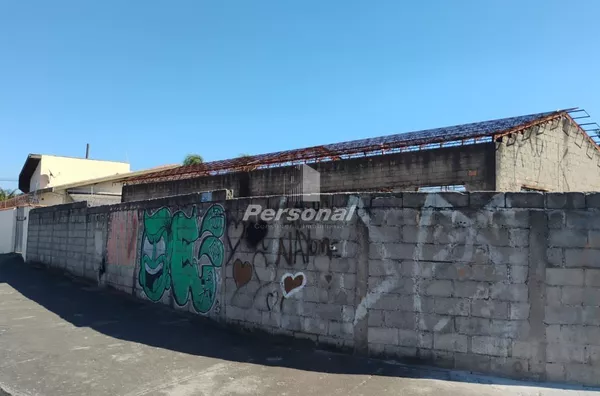 Terreno de esquina com 450m² para venda, Jardim Santa Catarina, Taubaté - Foto 2