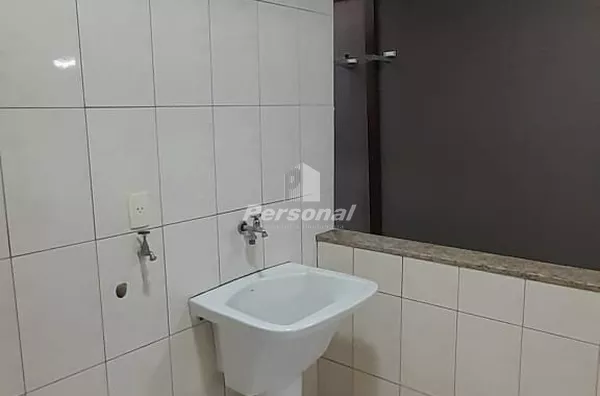 Casa à Venda com 3 Dormitórios, Suíte com Hidromassagem, Churrasqueira e 2 Vagas,  Vila São José, Taubaté SP