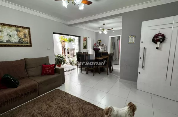 Casa de 3 dormitórios sendo 1 suíte, Jardim Maria Augusta, Taubaté - Foto 1