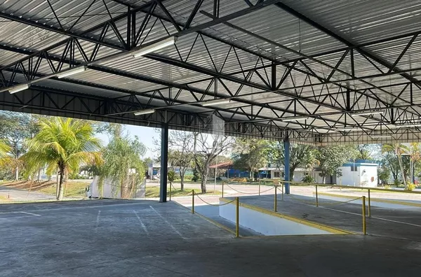 Galpão Comercial de 1.600m² em Taubaté para locação! - Foto 1