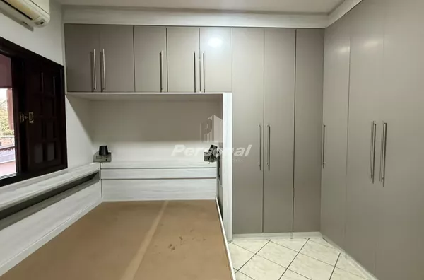 Casa à Venda com 3 Dormitórios, Suíte com Hidromassagem, Churrasqueira e 2 Vagas, Vila São José, Taubaté SP - Foto 12