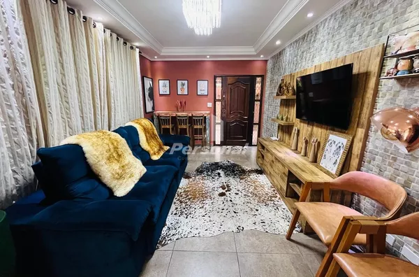 Casa de 208m² no bairro Jardim Ana Rosa, Taubaté - Foto 2