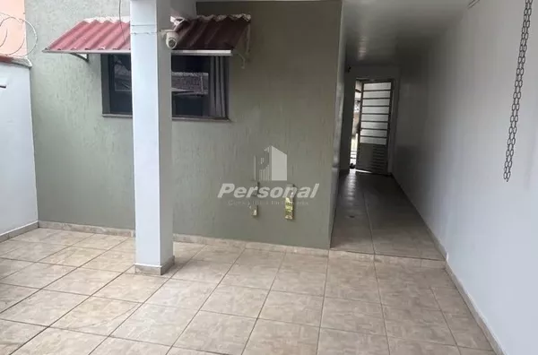 Casa à Venda no Jardim Ana Emília, 2 Dormitórios e Garagem Coberta