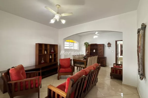 Casa à Venda no Jardim das Nações com 3 Dormitórios, Suíte e Área Gourmet