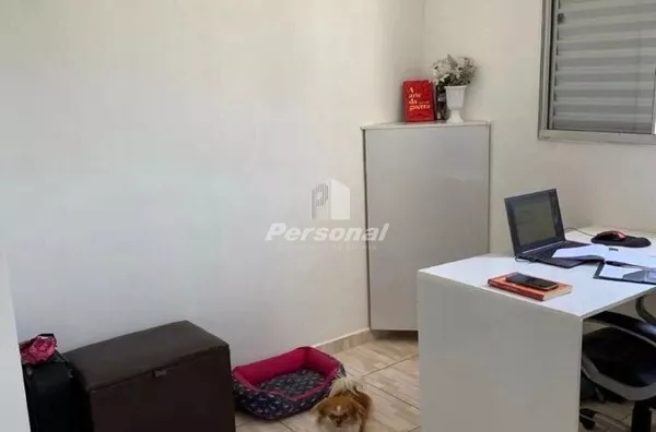 Apartamento de 2 dormitórios no Condomínio Trivellato, Bairro Gurilândia