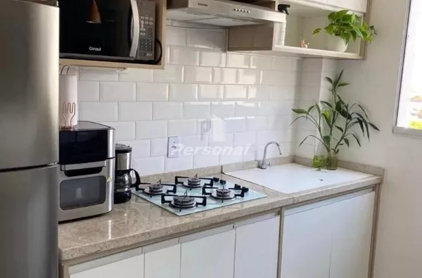 Apartamento de 2 dormitórios no Condomínio Trivellato, Bairro Gurilândia