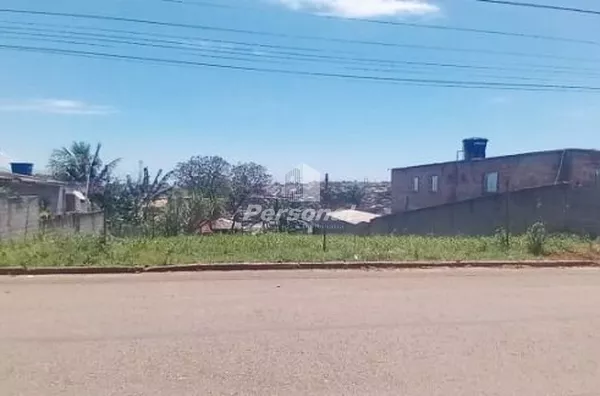 Terreno 1100m², desmembrado em 8 lote de 137.5m²,  com documentação e escritura. - Foto 2