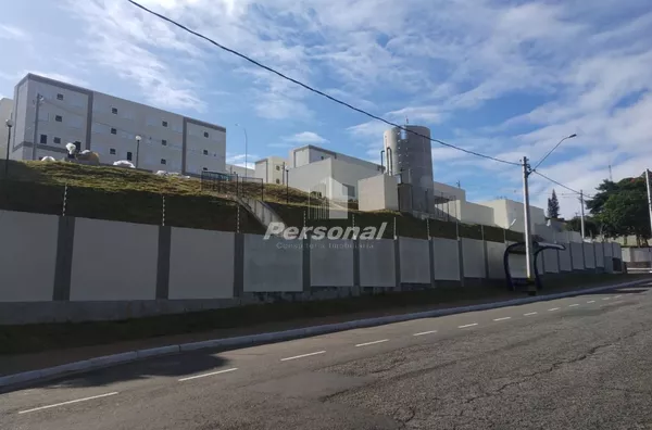 Apartamento com 2 dormitórios para alugar, 40 m² por R$ 1.200,00/mês - Granjas Santa Terezinha - Taubaté/SP - Foto 2