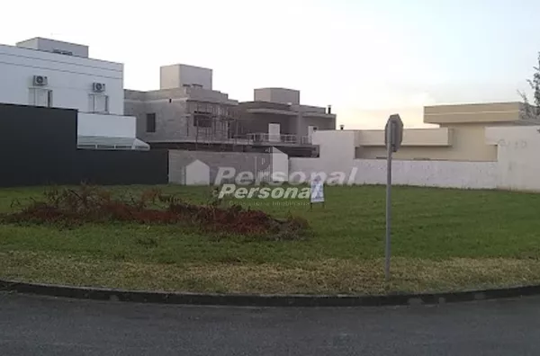 Lindo terreno de esquina Condominio Ouroville - Foto 1