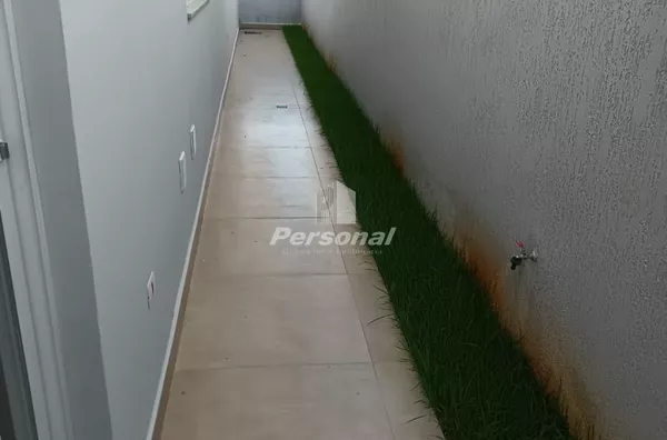 Linda casa de 3 dormitórios sendo 1 suíte, Condomínio Ouroville, Taubaté
