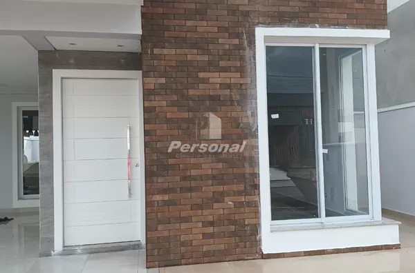 Linda casa de 3 dormitórios sendo 1 suíte, Condomínio Ouroville, Taubaté - Foto 1
