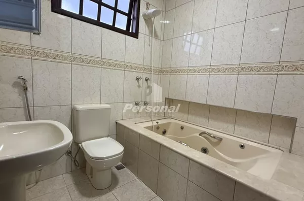 Casa à Venda com 3 Dormitórios, Suíte com Hidromassagem, Churrasqueira e 2 Vagas, Vila São José, Taubaté SP - Foto 16