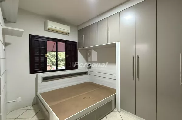 Casa à Venda com 3 Dormitórios, Suíte com Hidromassagem, Churrasqueira e 2 Vagas, Vila São José, Taubaté SP - Foto 13