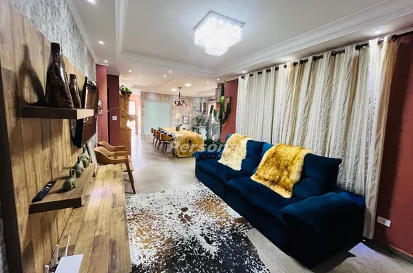 Casa de 208m² no bairro Jardim Ana Rosa, Taubaté - Foto 1