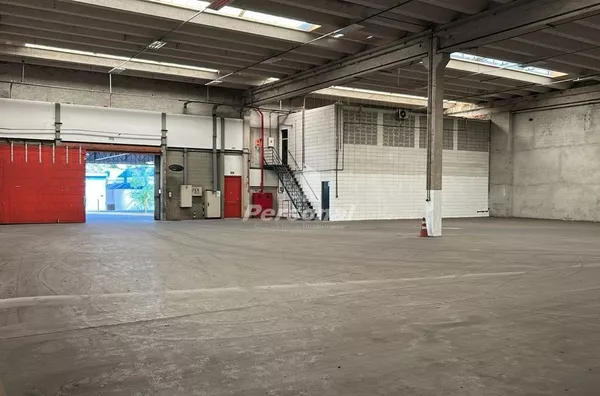 Galpão Comercial de 6 mil m² em Taubaté para locação! - Foto 2