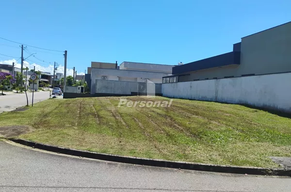Terreno à venda de 325 m², Condomínio Ouroville, Taubaté - Foto 2