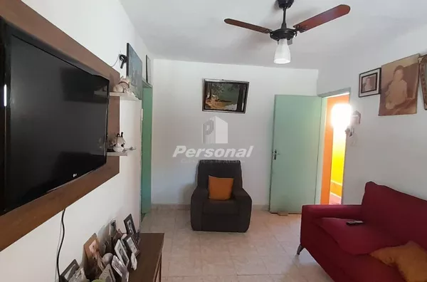 Casa à Venda no Parque Três Marias, Taubaté – 4 Dormitórios, Edícula e 3 Vagas Cobertas