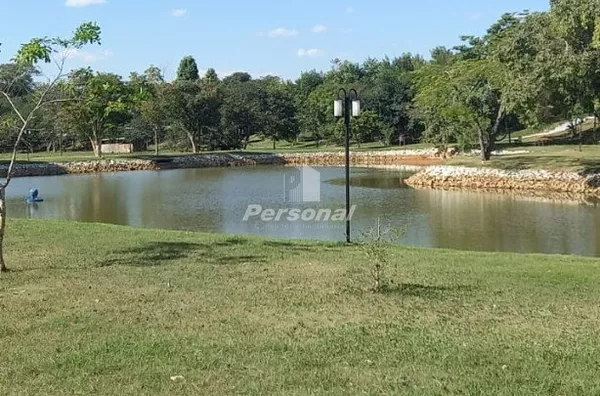 Terreno plano para venda, de frente para o lago, 1384m², Jardim Marlene Miranda, Taubaté - Foto 1