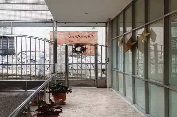 APARTAMENTO NORMAL para venda e aluguel POLITEAMA Salvador